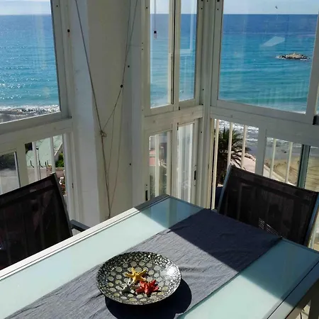 Atico Primera Linea De Playa Apartment *